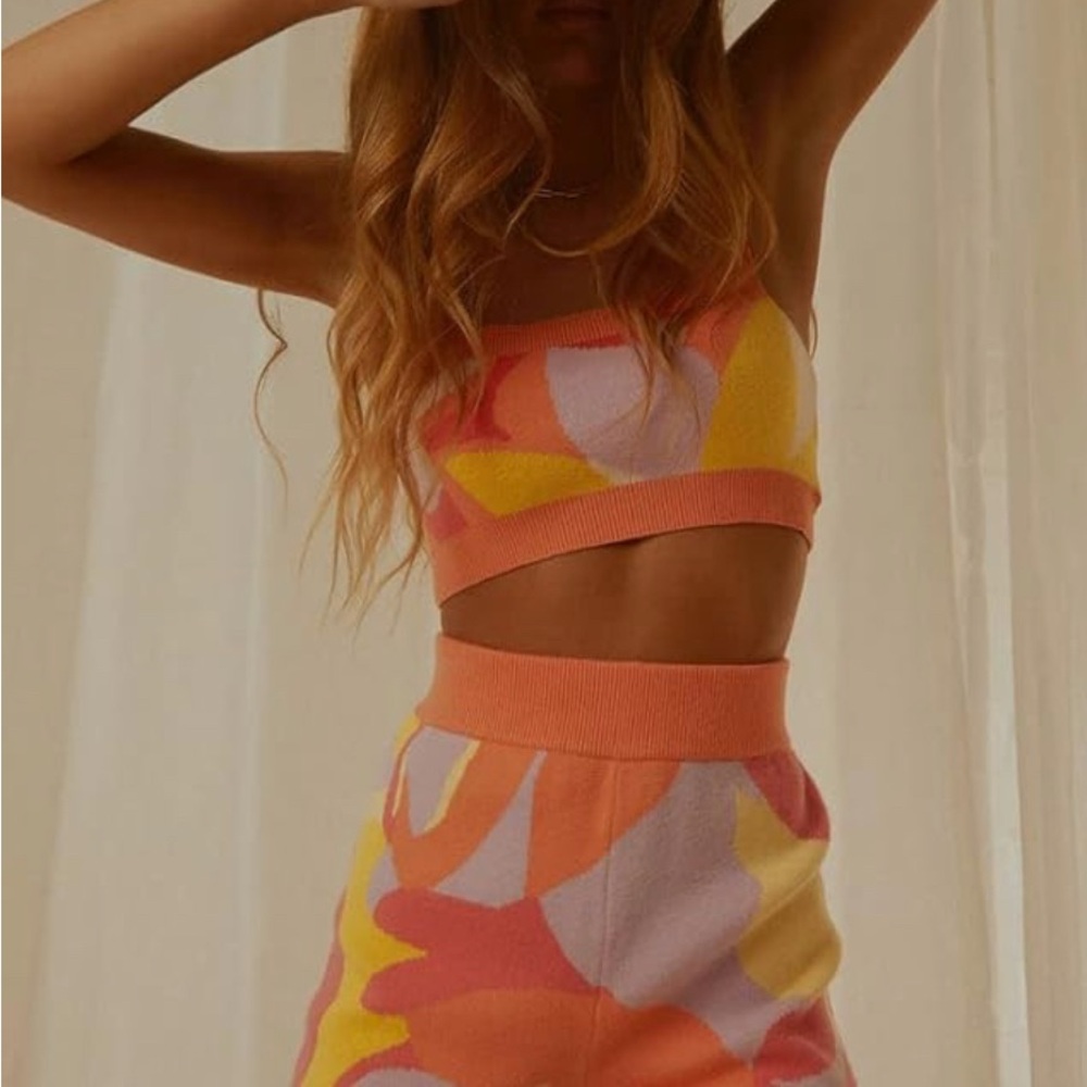 Colorful Patterned Women's Shorts - Picture 3 of 9
